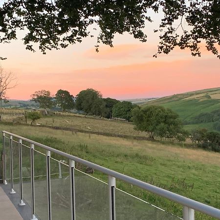 Tal-Y-Fan Farm 6M Stargazer Tent Bridgend  Exteriör bild